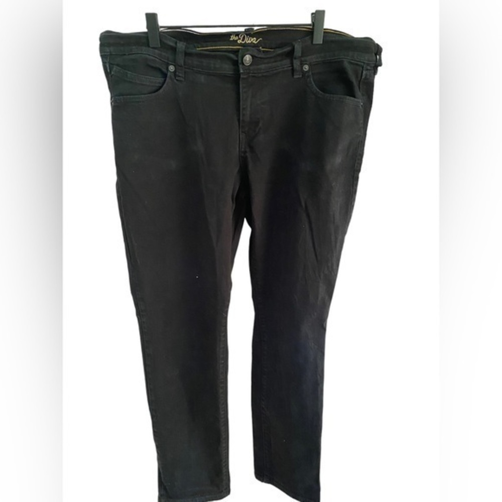 Classic Black Straight Leg Jeans for Women